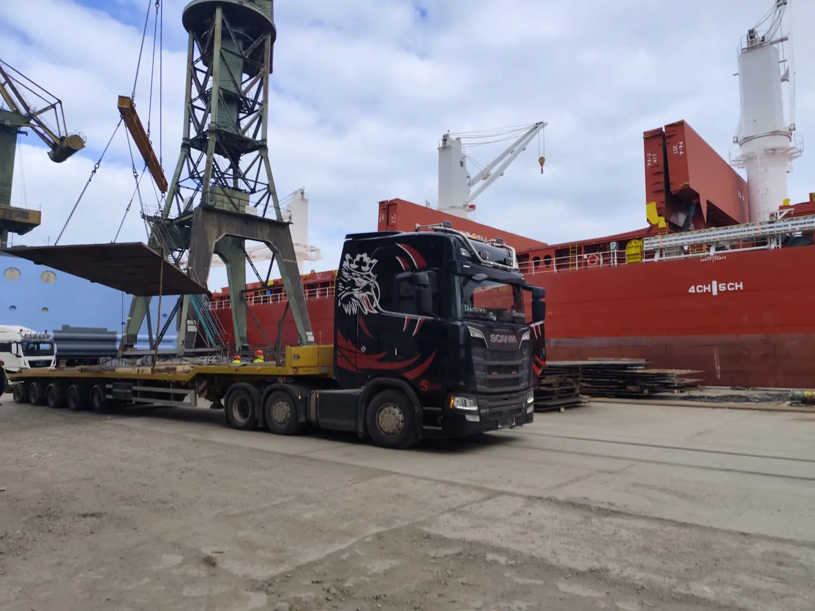 TRANSWIT — flota i realizacje