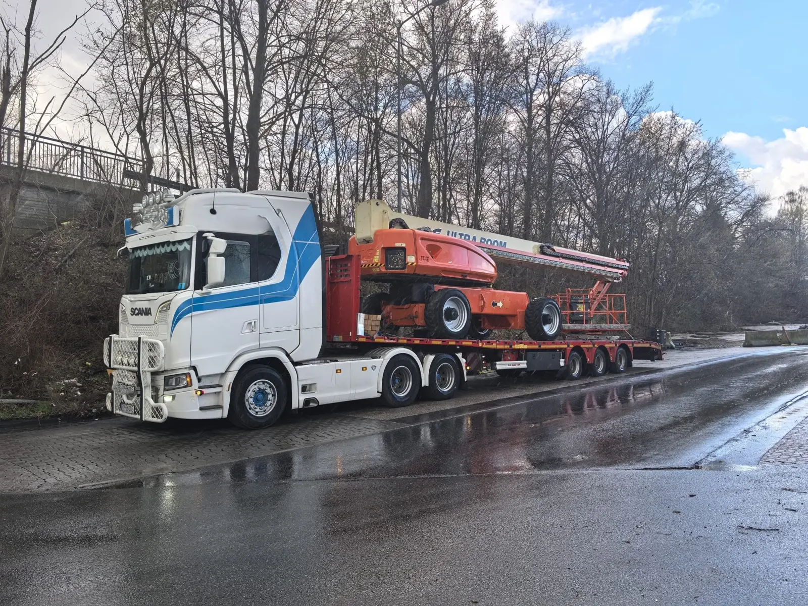TRANSWIT — flota i realizacje