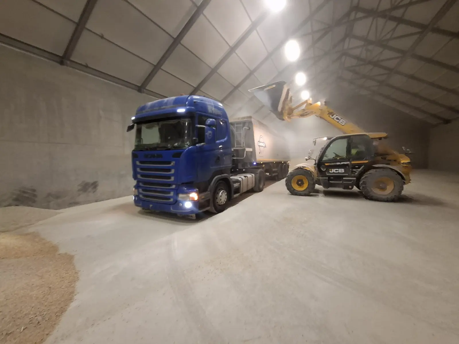 TRANSWIT — flota i realizacje